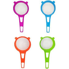 Σουρωτήρι οικιακό πλαστικό με λαβή 8 εκ.